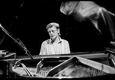 Jazz Live Trio - Klaus Koenig (4.9 MB)